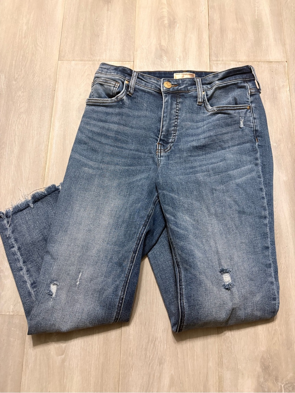 Kut from the Kloth Faded Blue Ankle Crop Jeans
